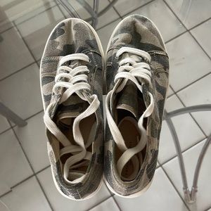 American Eagle Camo Platform Sneakers